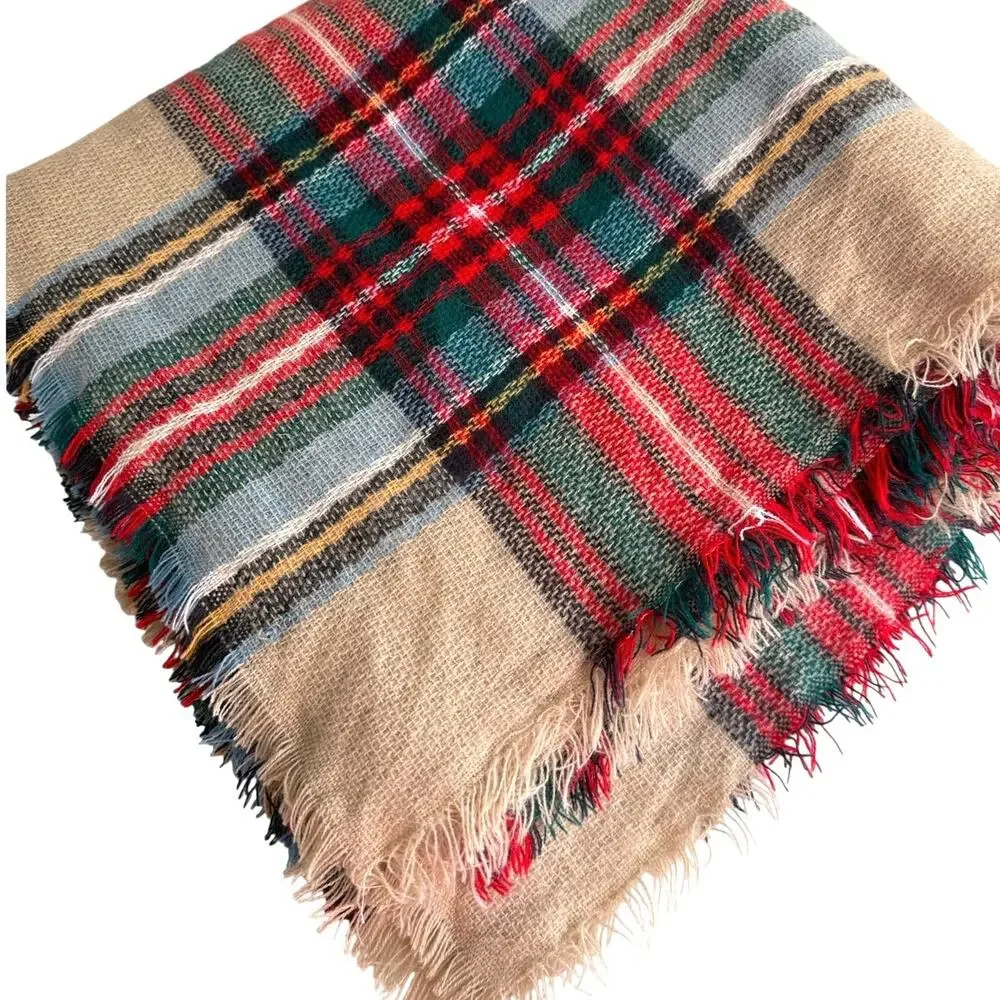 Plaid women's scarf